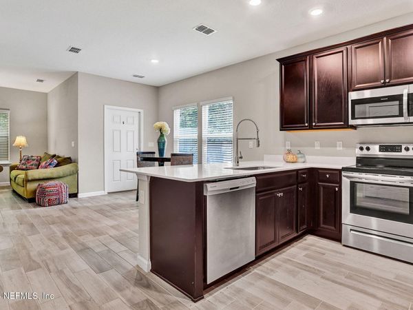 7365 PALM HILLS Drive, Jacksonville, FL 32244
