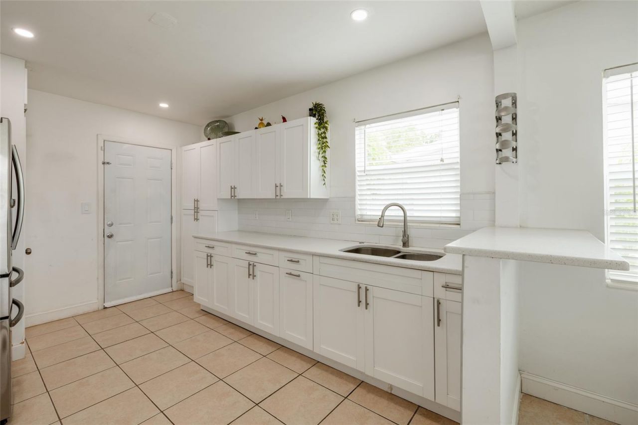 101 40th Avenue Ne, Saint Petersburg, FL 33703 Photo