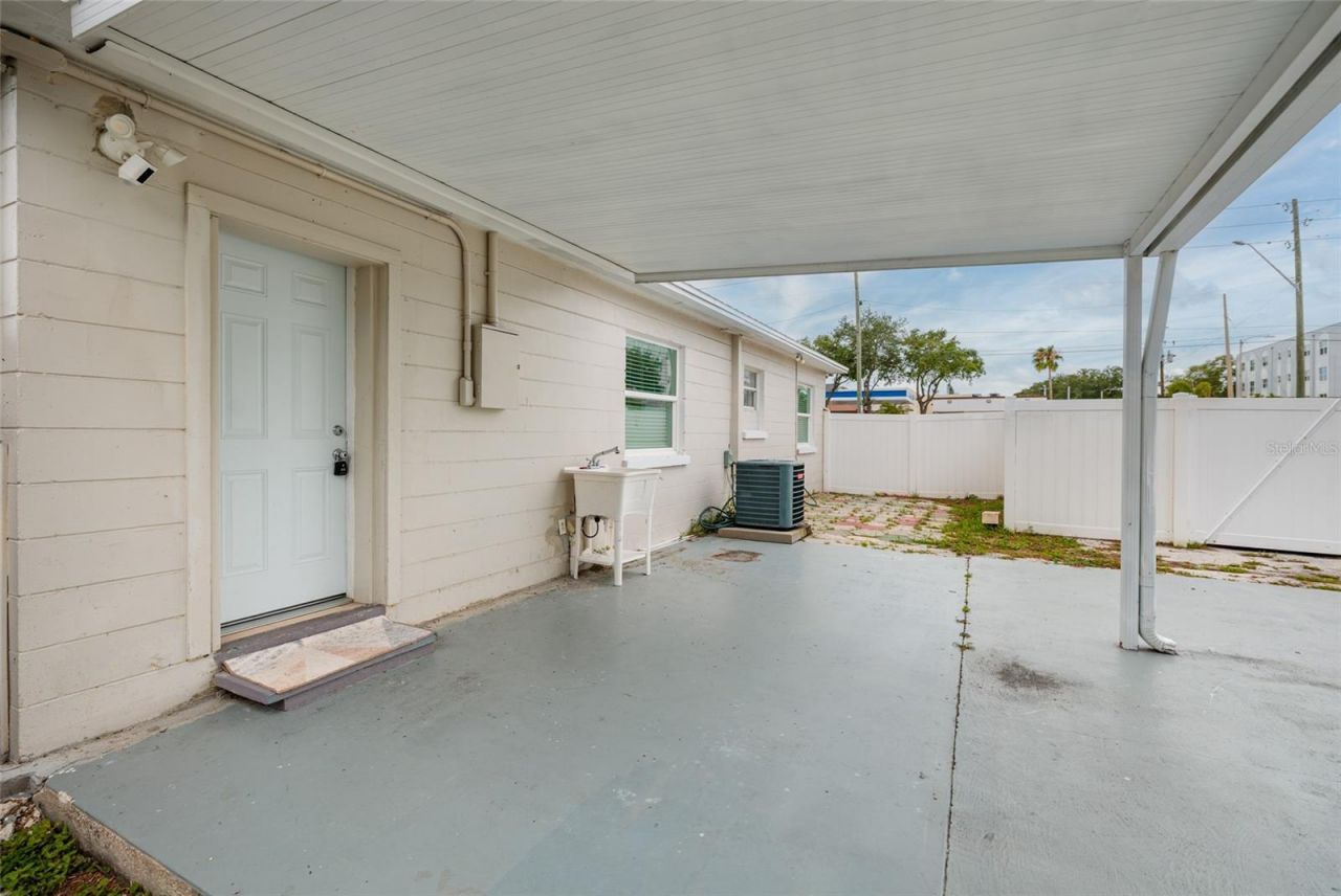 101 40th Avenue Ne, Saint Petersburg, FL 33703 Photo