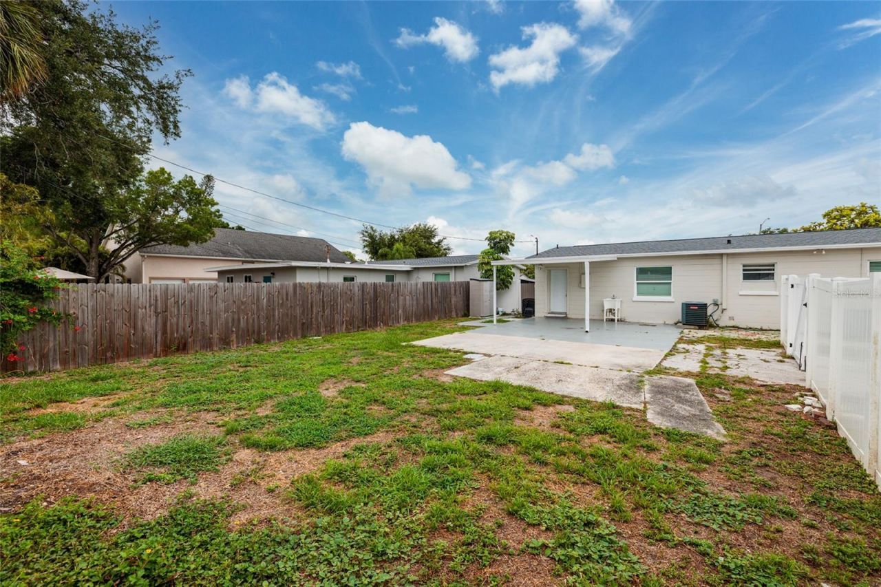 101 40th Avenue Ne, Saint Petersburg, FL 33703 Photo