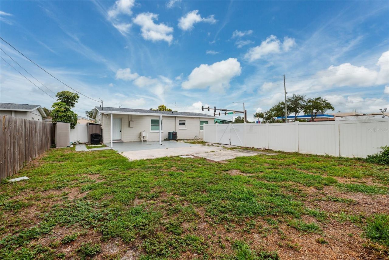 101 40th Avenue Ne, Saint Petersburg, FL 33703 Photo
