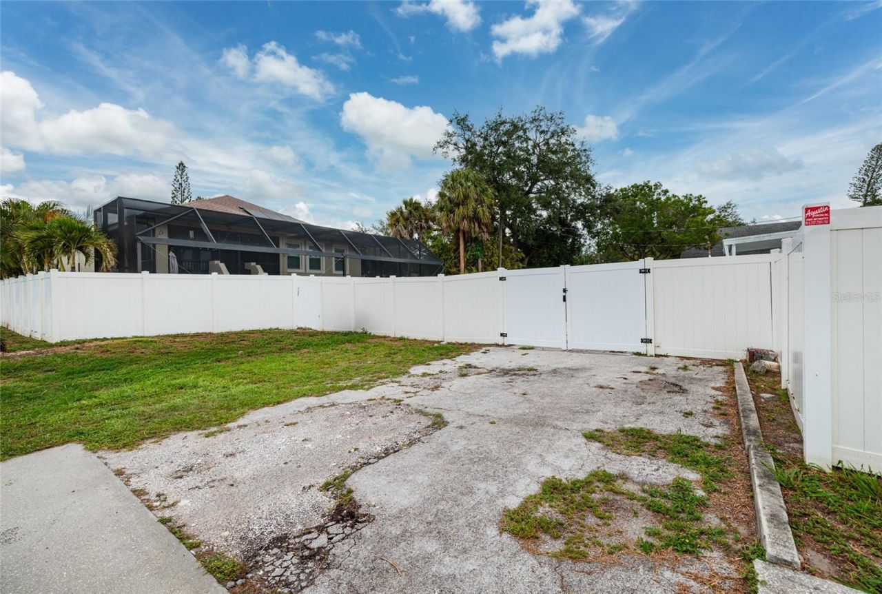 101 40th Avenue Ne, Saint Petersburg, FL 33703 Photo