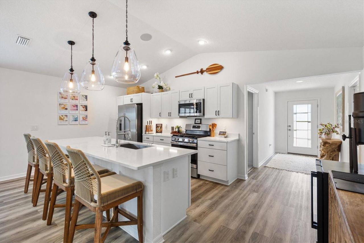 8005 Joedy Carter Path, The Villages, FL 34762 Photo