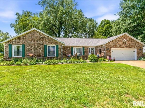 23751 HOMESTEAD Lane, Athens, IL 62613