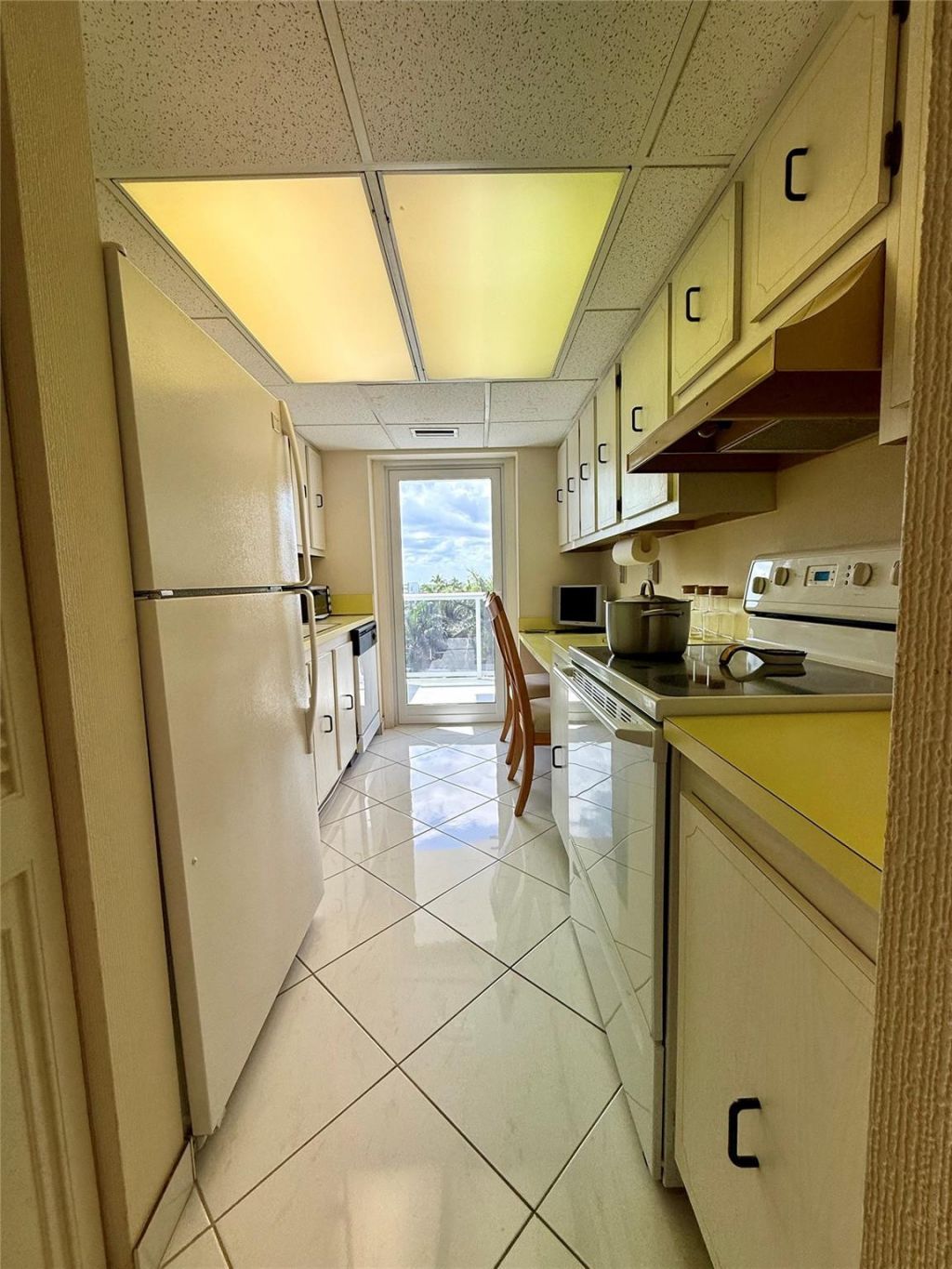 2841 N Ocean Boulevard, Unit 603, Fort Lauderdale, FL 33308 Photo