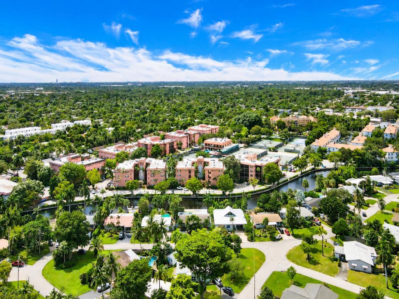 620 Tennis Club Drive, Unit 304, Fort Lauderdale, FL 33311 Photo