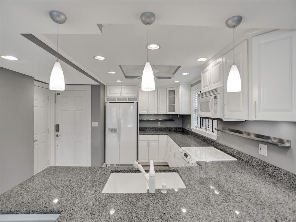 620 Tennis Club Drive, Unit 304, Fort Lauderdale, FL 33311 Photo