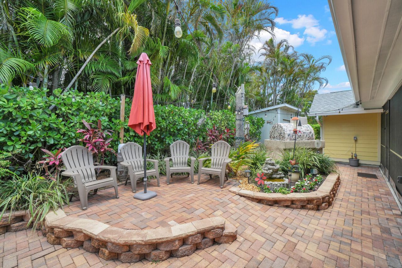 7986 SE Trenton Avenue, Hobe Sound, FL 33455 Photo