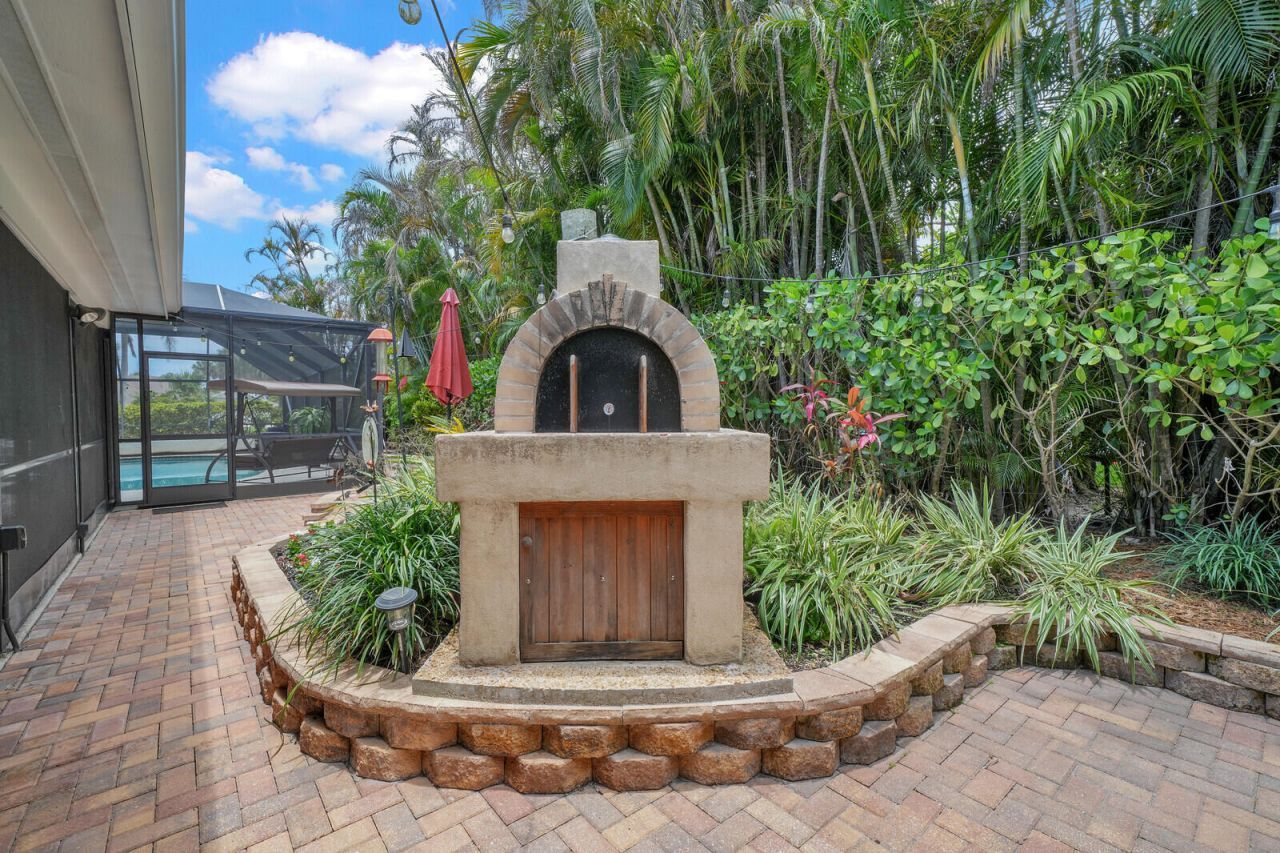 7986 SE Trenton Avenue, Hobe Sound, FL 33455 Photo