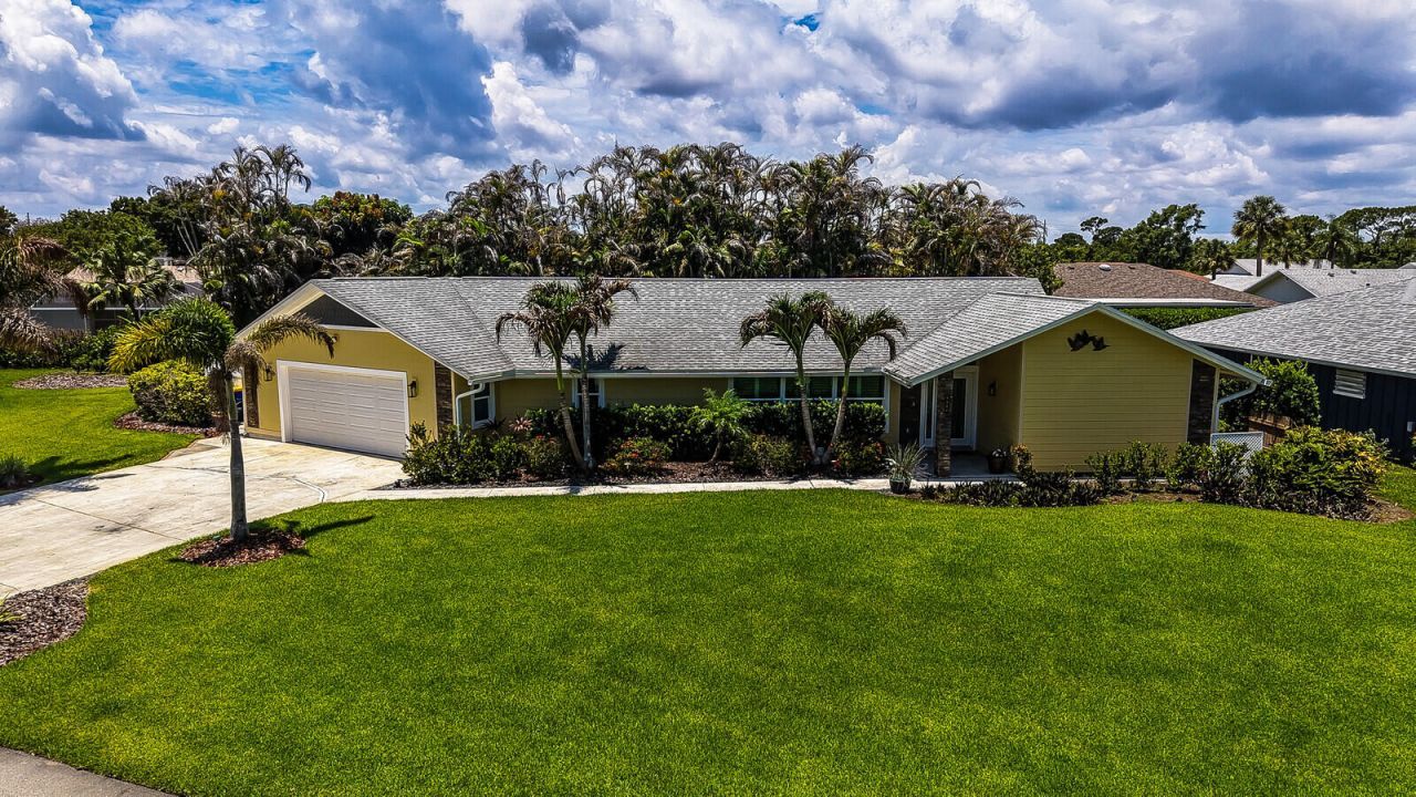 7986 SE Trenton Avenue, Hobe Sound, FL 33455 Photo