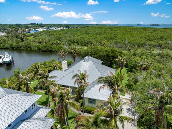 2165 SE 7th Ave Avenue SE, Vero Beach, FL 32962