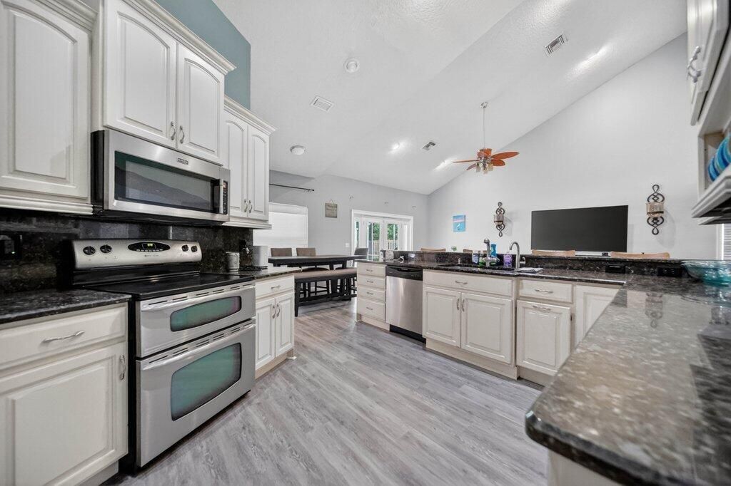3730 SW Woodbriar Lane, Palm City, FL 34990 Photo