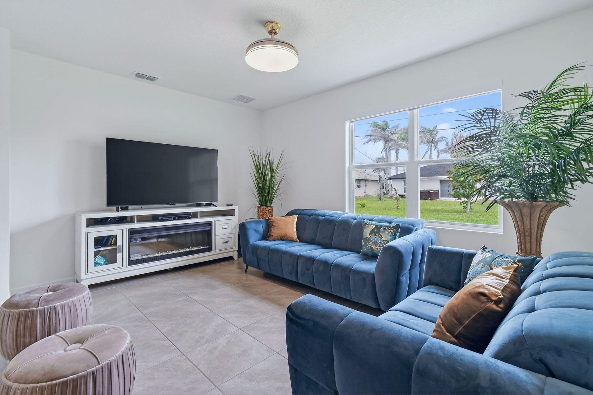 1043 SW California Boulevard, Port Saint Lucie, FL 34953 Photo