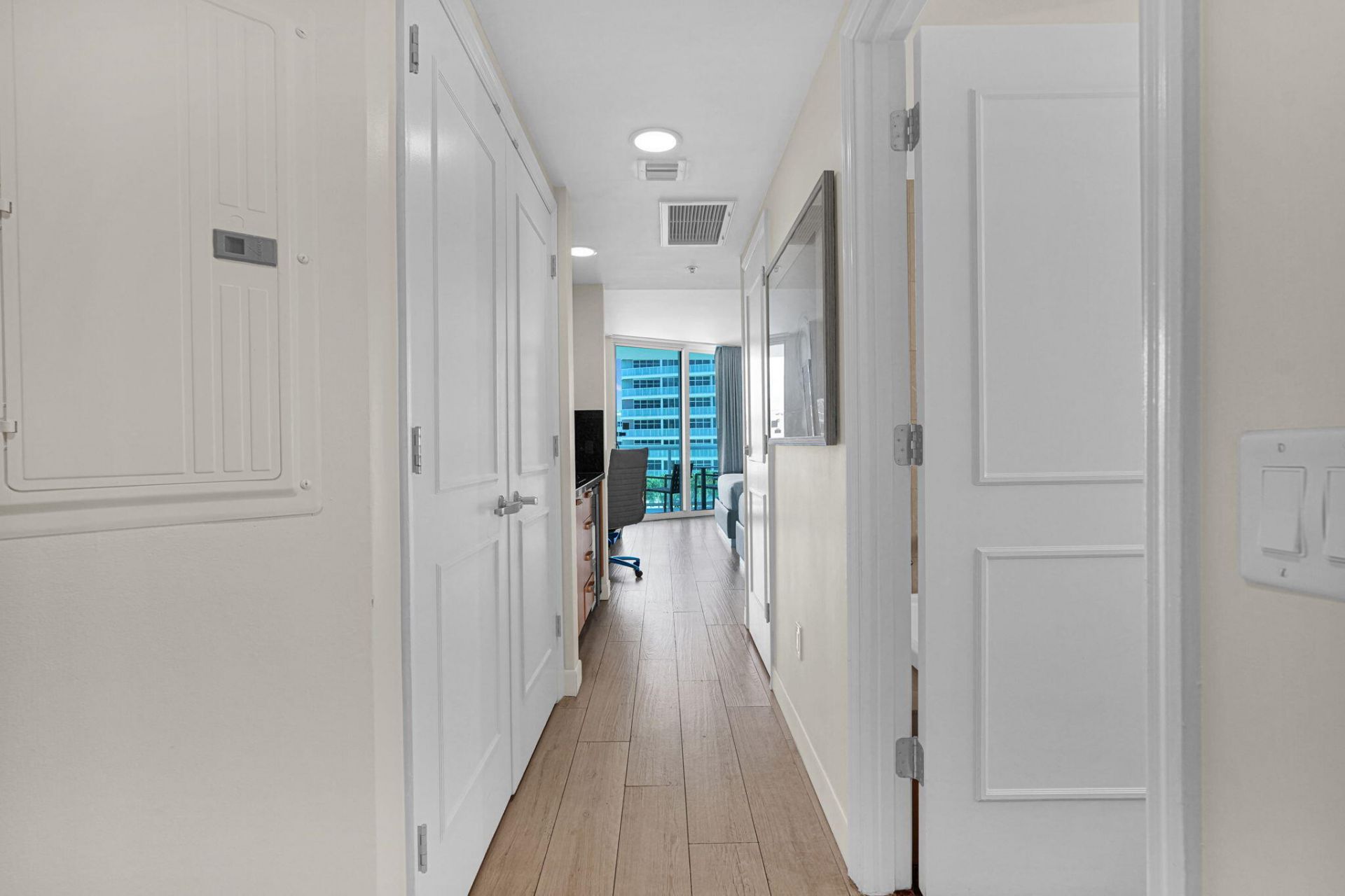 505 N Fort Lauderdale Beach Boulevard, Unit 915, Fort Lauderdale, FL 33304 Photo