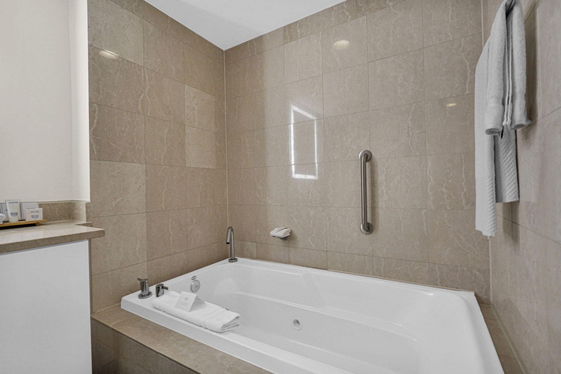 505 N Fort Lauderdale Beach Boulevard, Unit 1103, Fort Lauderdale, FL 33304 Photo