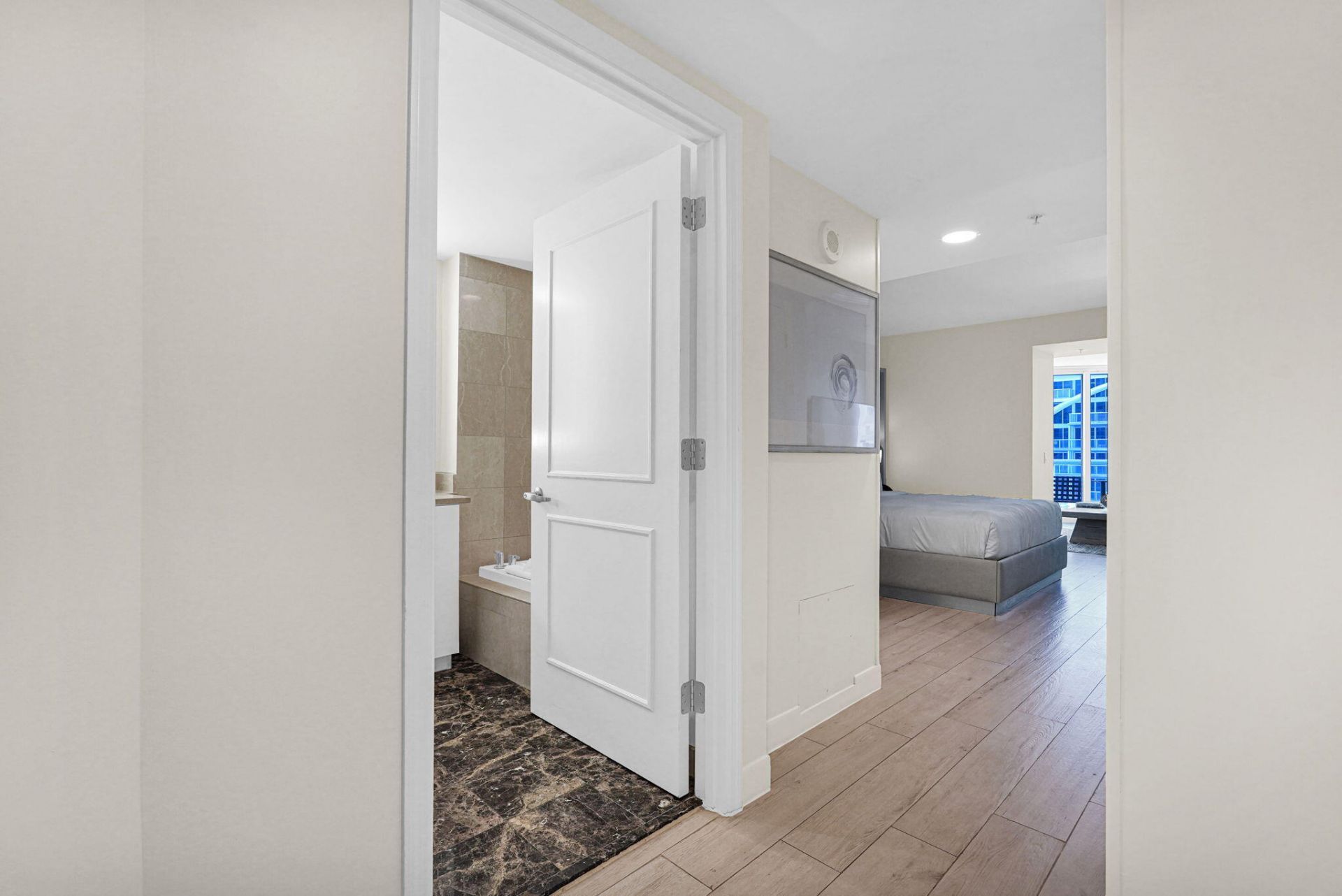 505 N Fort Lauderdale Beach Boulevard, Unit 1103, Fort Lauderdale, FL 33304 Photo