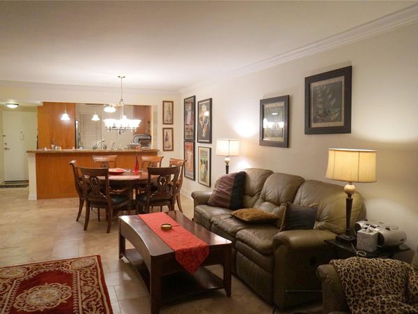 2851 Somerset Drive, Unit 103, Lauderdale Lakes, FL 33311