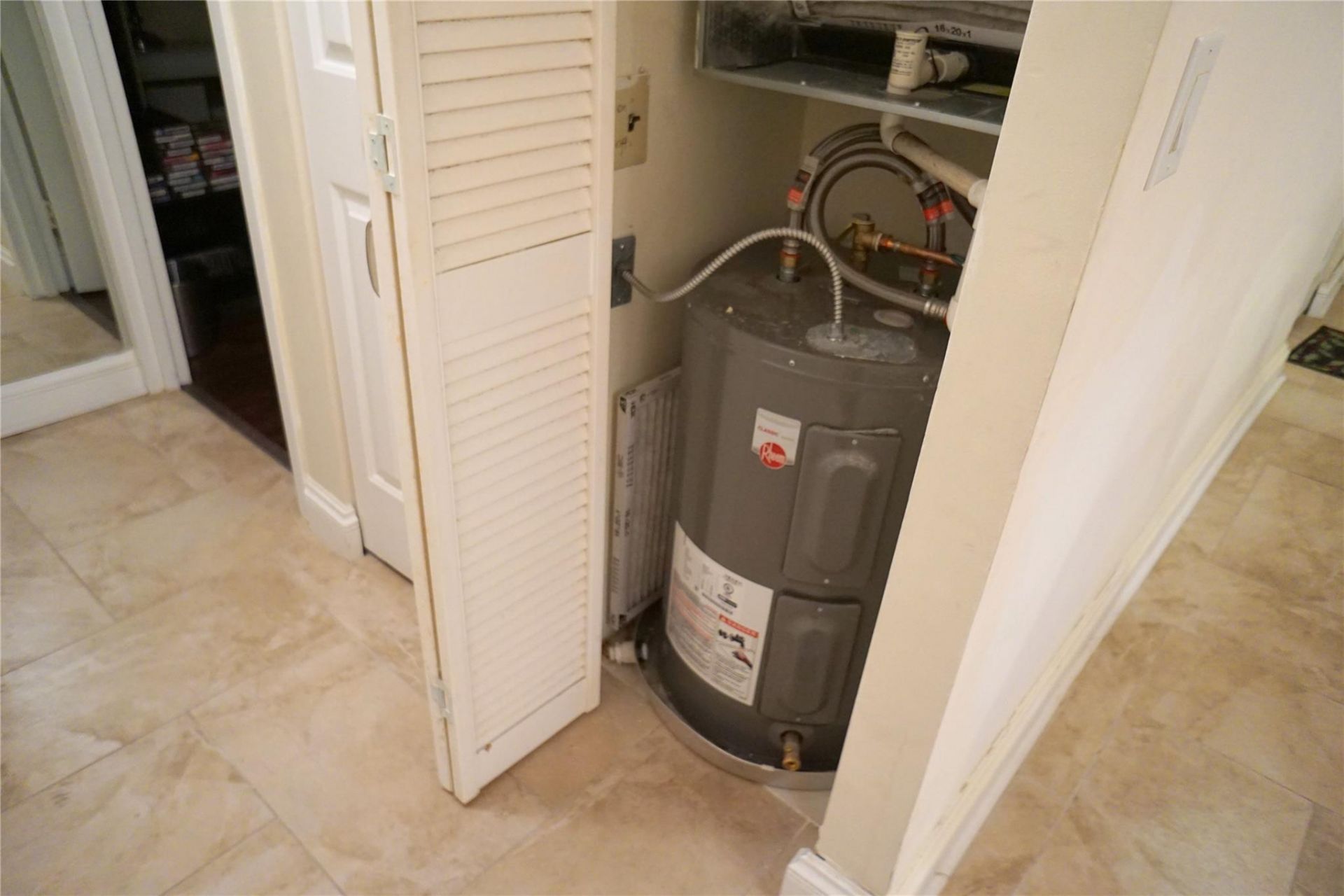 2851 Somerset Drive, Unit 103, Lauderdale Lakes, FL 33311 Photo
