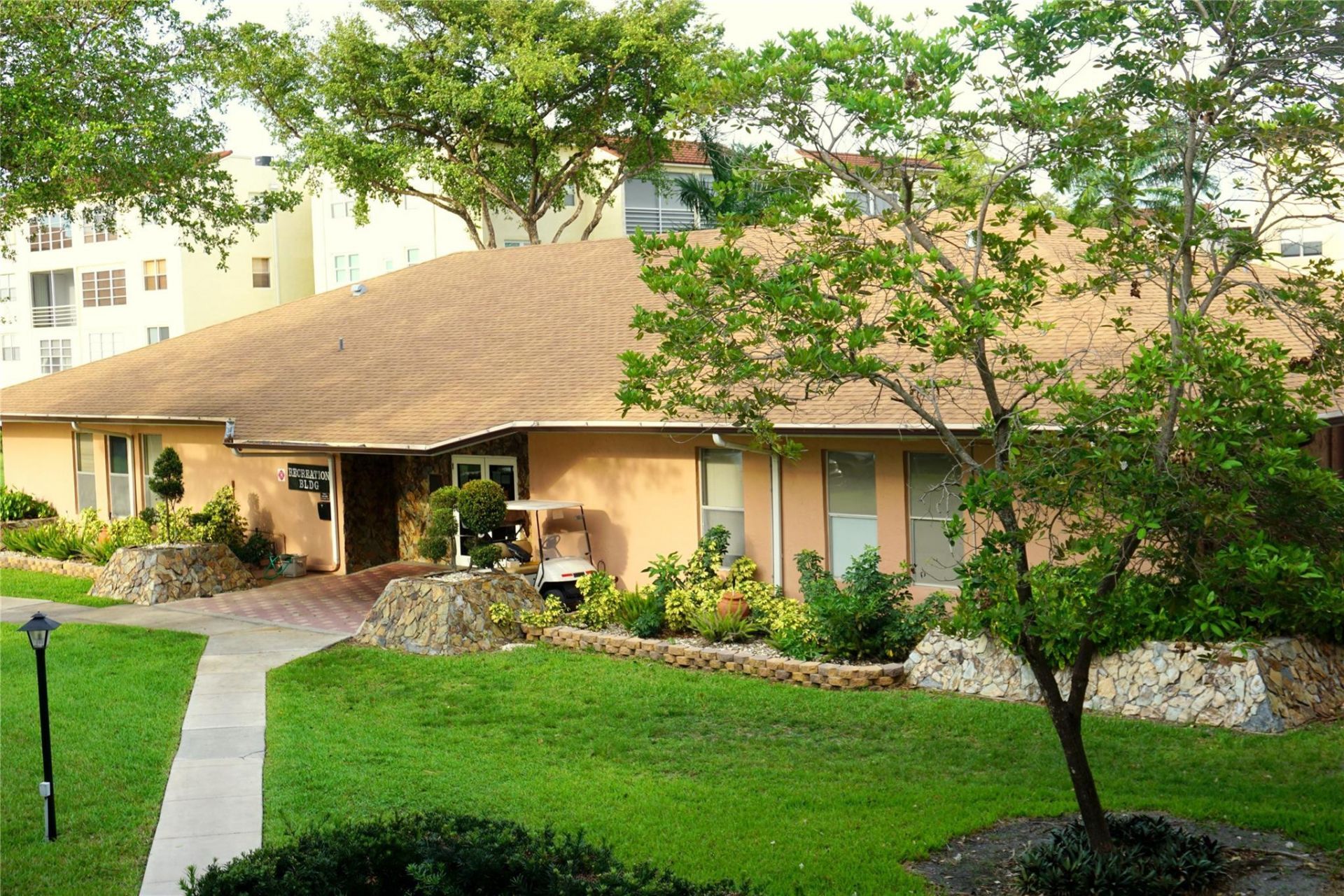 2851 Somerset Drive, Unit 103, Lauderdale Lakes, FL 33311 Photo