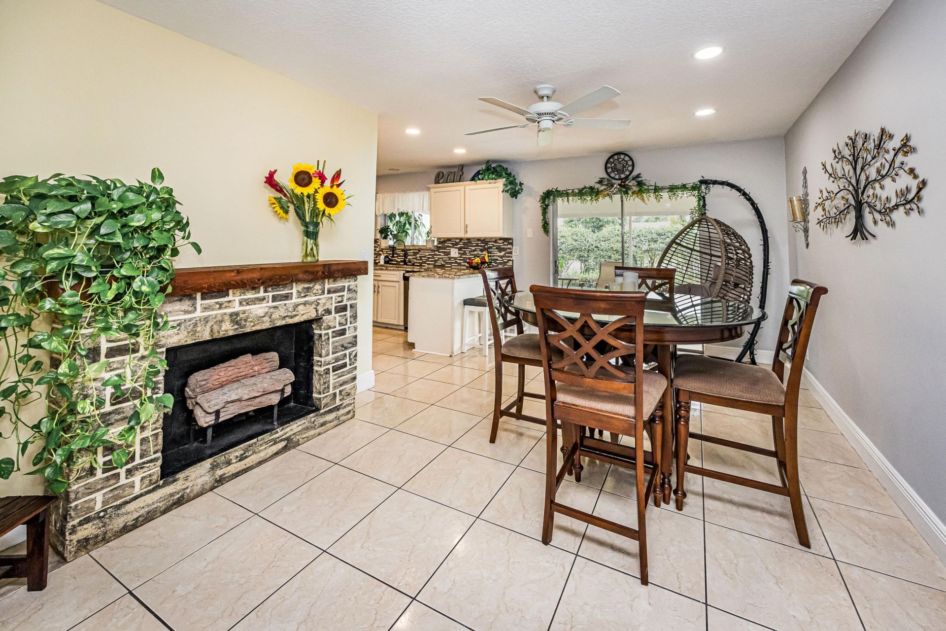 447 Foresta Terrace, West Palm Beach, FL 33415 Photo