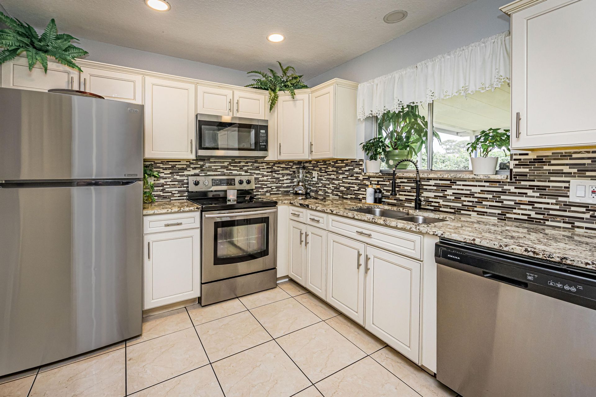 447 Foresta Terrace, West Palm Beach, FL 33415 Photo