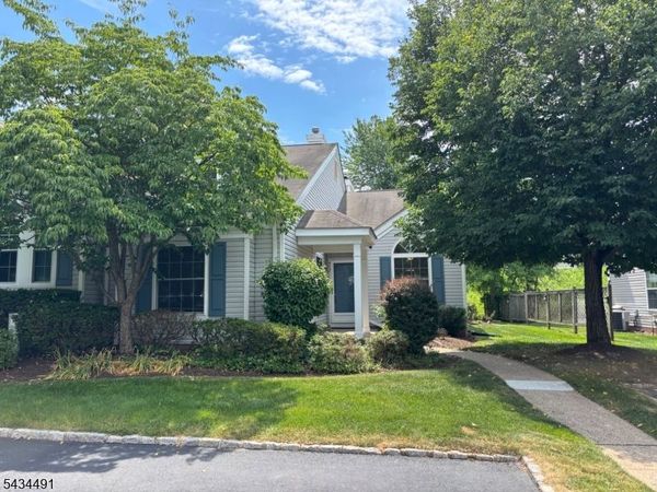 412 Cardinal Ln, Bedminster, NJ 07921