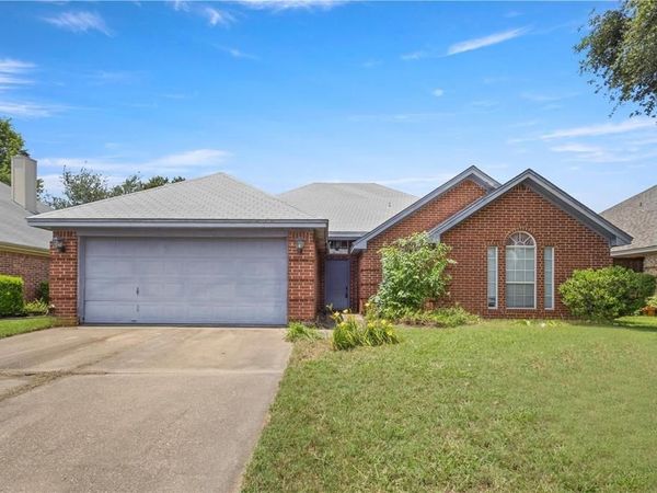 6801 Hadley Drive, North Richland Hills, TX 76182