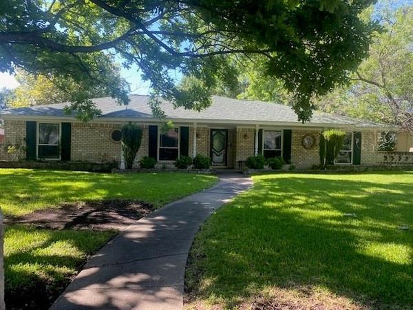 1512 Cliffbrook Drive, Plano, TX 75075