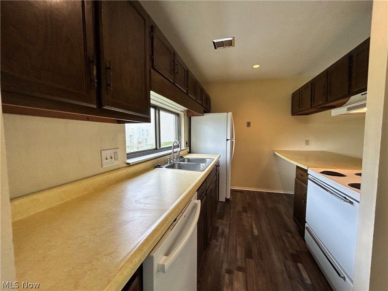 123 Orchard Drive , Unit #C, Saint Clairsville, OH 43950 Photo 4