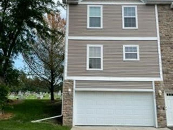 6399 Oak Creek Drive , Pleasant Hill, IA 50327