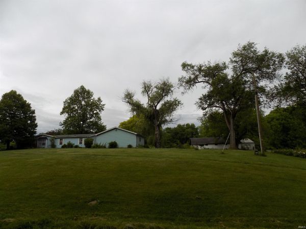 58613 County Road 105, Elkhart, IN 46517