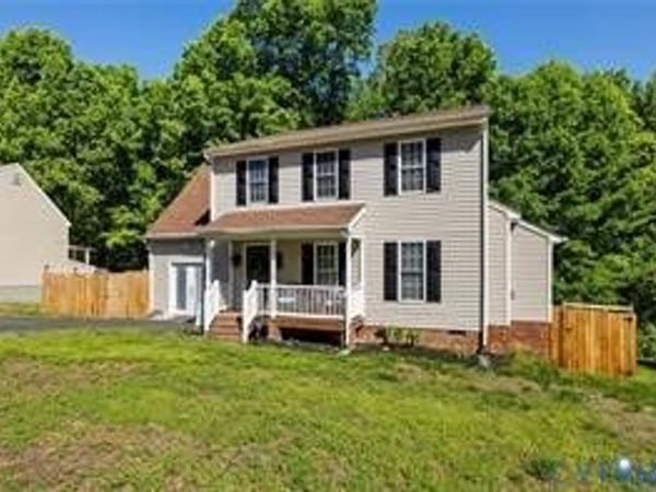 6712 N Hedges Road , Chesterfield, VA 23224