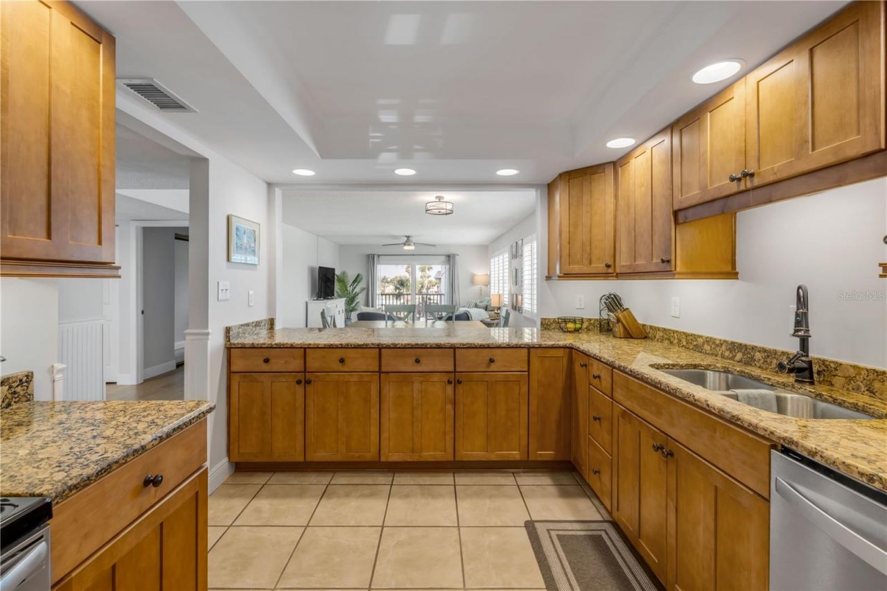 315 N Causeway, Unit C304, New Smyrna Beach, FL 32169 Photo
