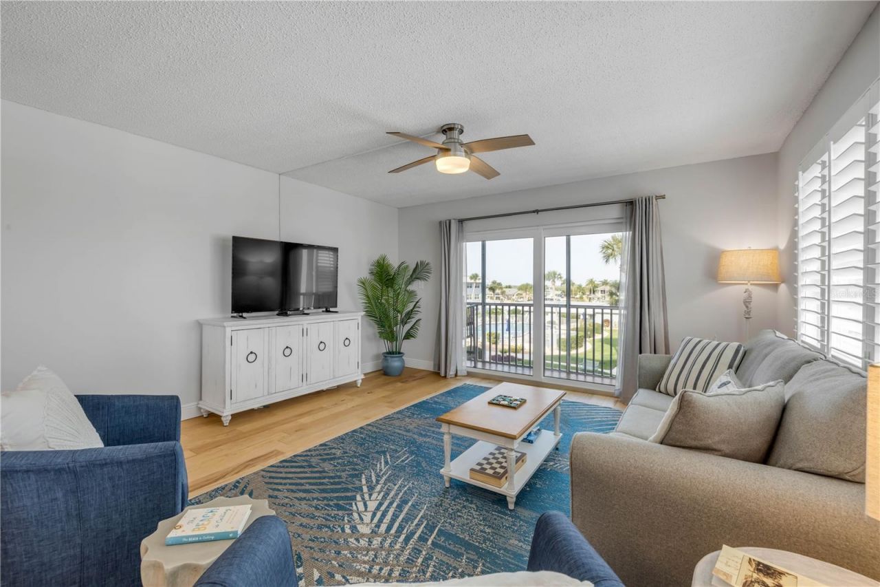 315 N Causeway, Unit C304, New Smyrna Beach, FL 32169 Photo