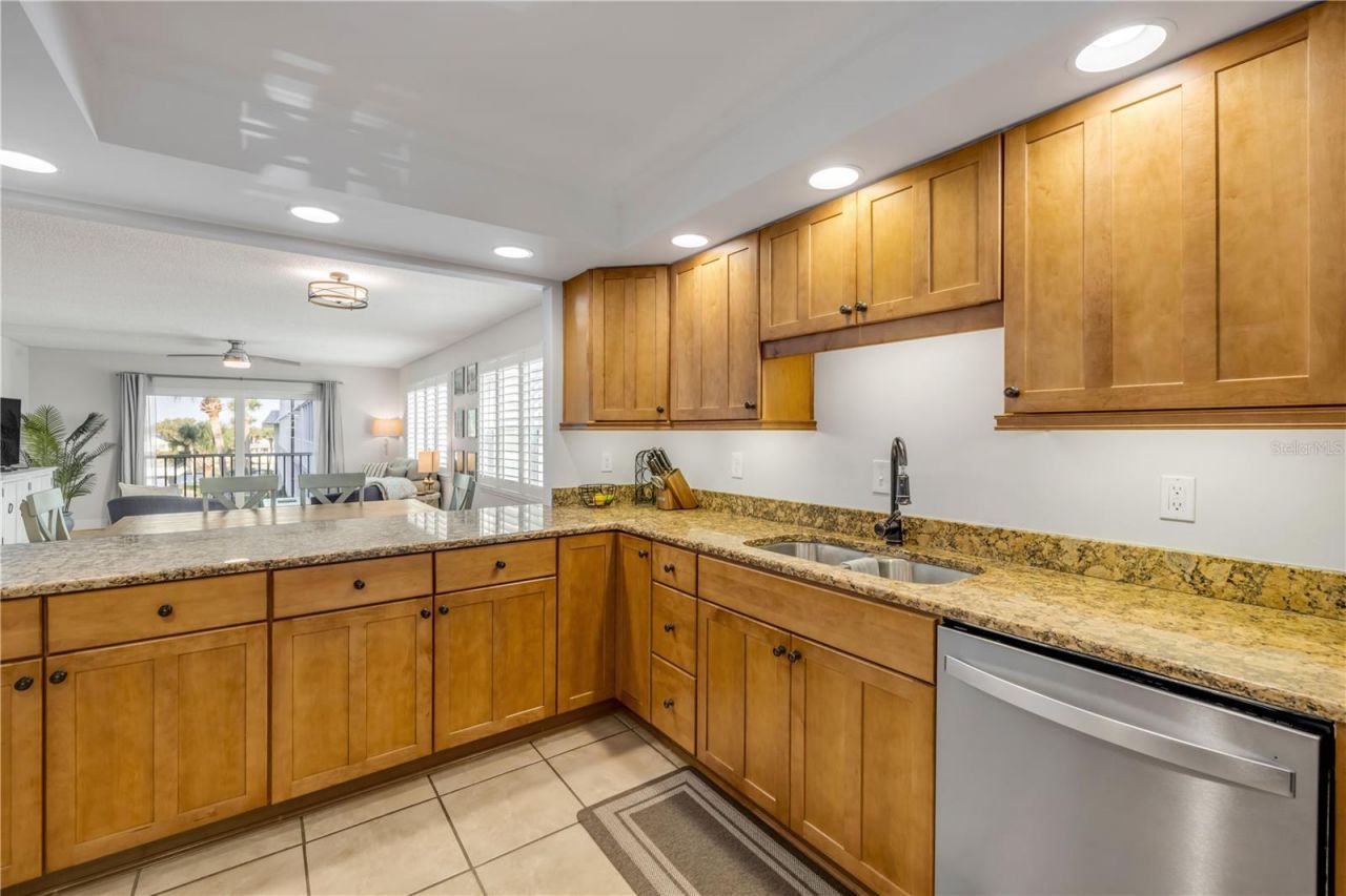 315 N Causeway, Unit C304, New Smyrna Beach, FL 32169 Photo