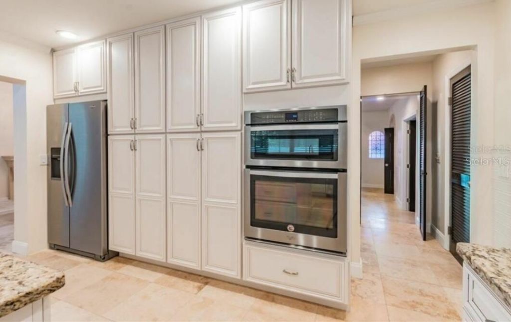 411 72nd Street S, Saint Petersburg, FL 33707 Photo