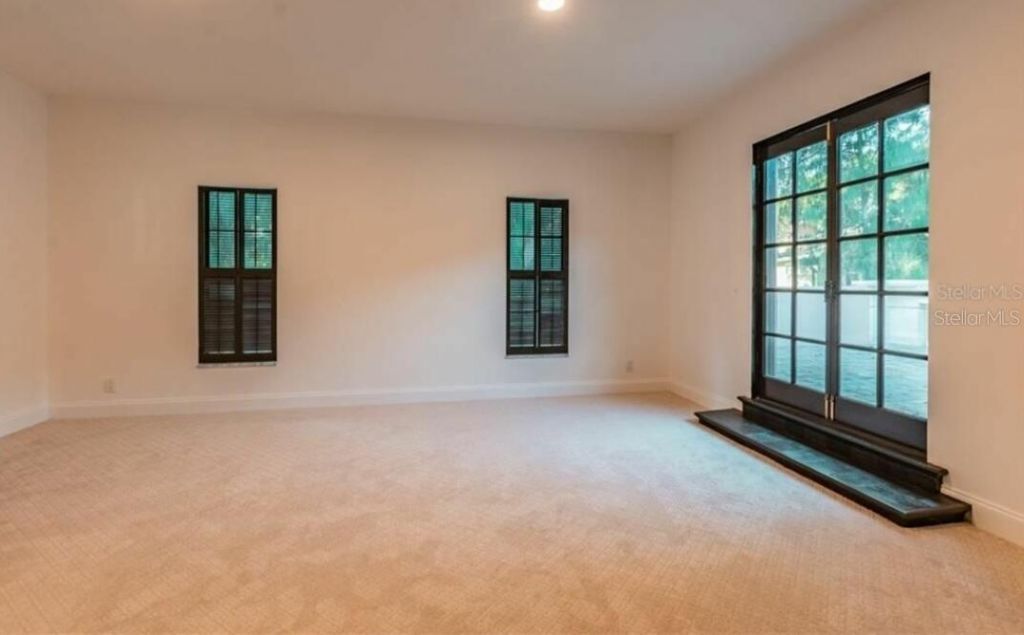 411 72nd Street S, Saint Petersburg, FL 33707 Photo