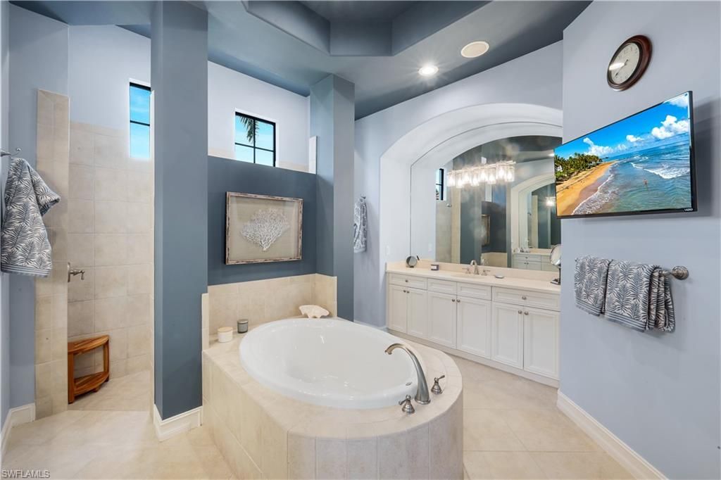 9002 Shenendoah Cir, Naples, FL 34113 Photo