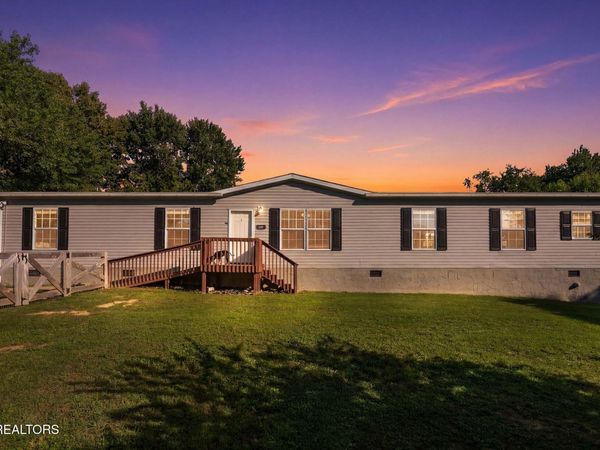 8802 Trout Rd, Mascot, TN 37806