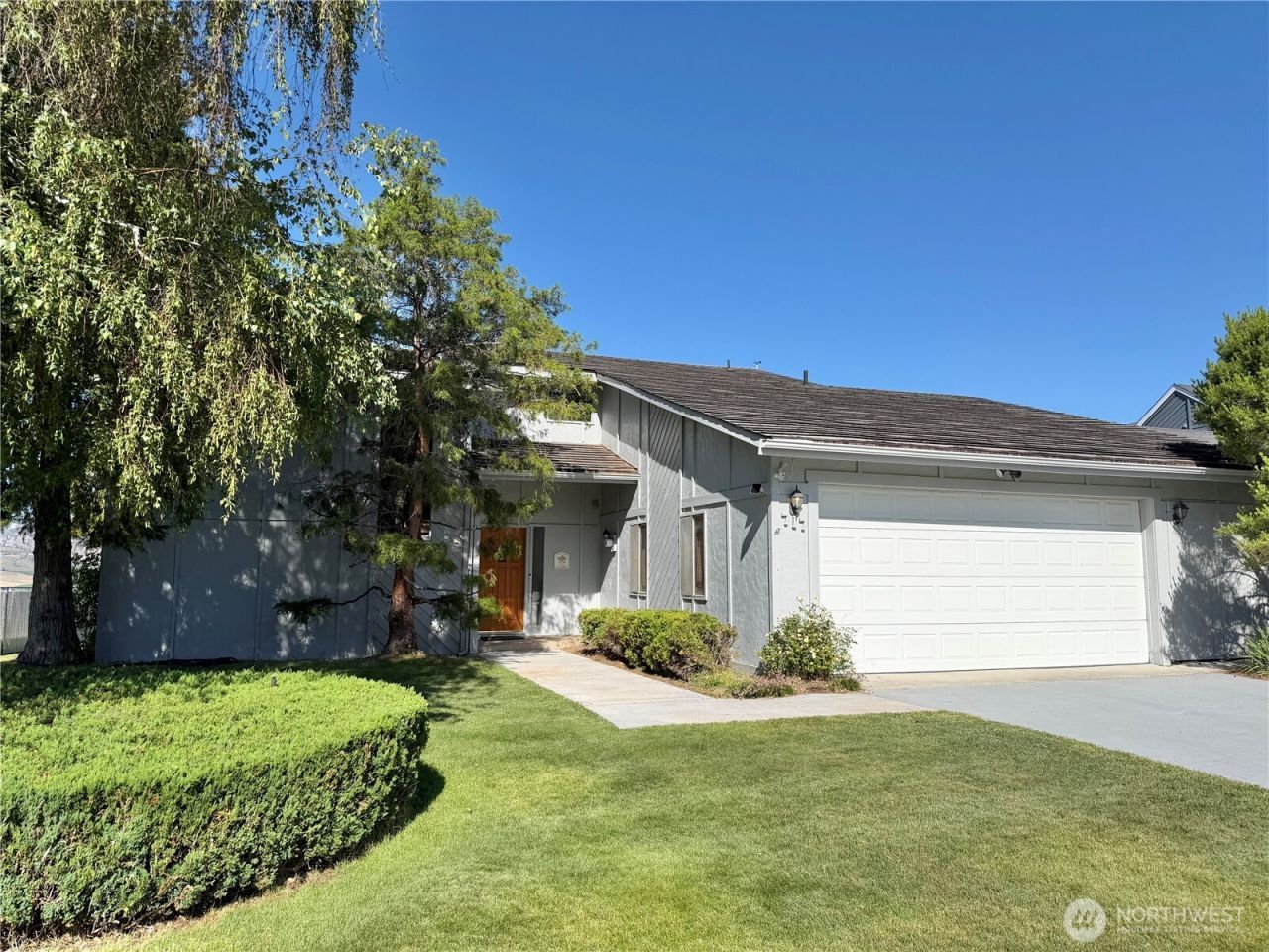 717 N Golf Course Drive , Chelan, WA 98816