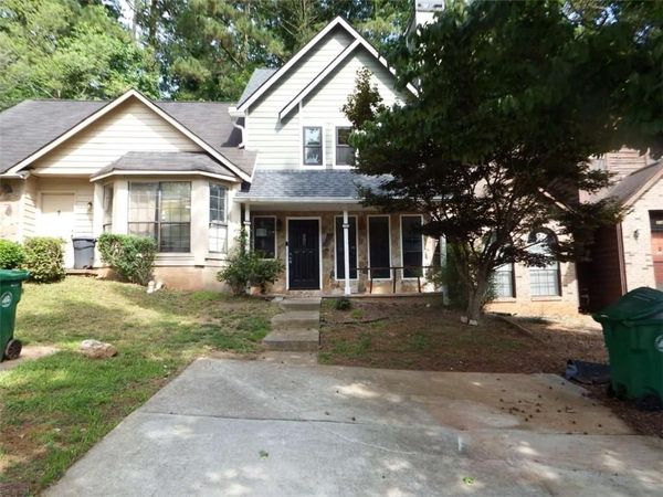 791 Heritage Oaks Drive , Stone Mountain, GA 30088