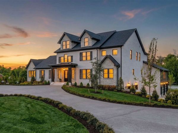 102 Steeplechase Ln , Nashville, TN 37221