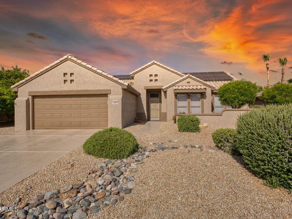 18607 N DIAMOND Drive, Surprise, AZ 85374