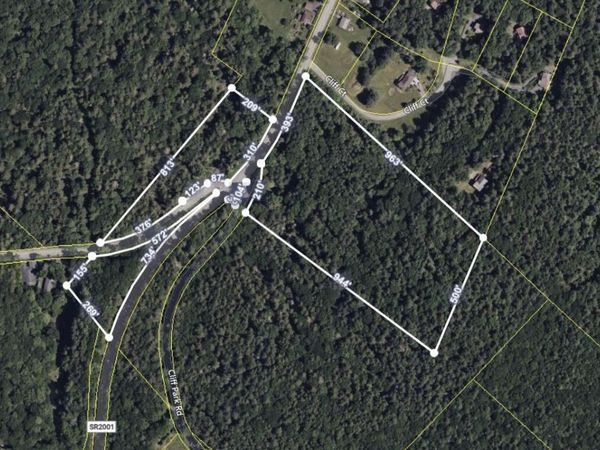 100 Cliff Court, Milford, PA 18337