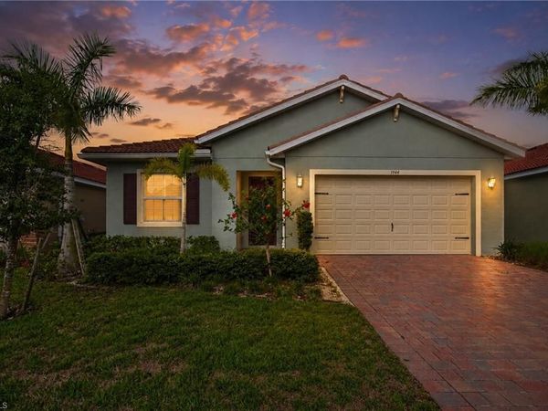 3944 Crosswater DR, NORTH FORT MYERS, FL 33917