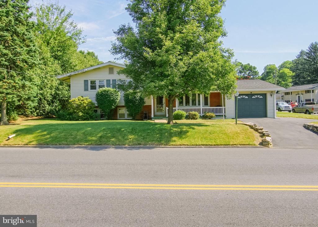 4209 VALLEY ROAD , HARRISBURG, PA 17112