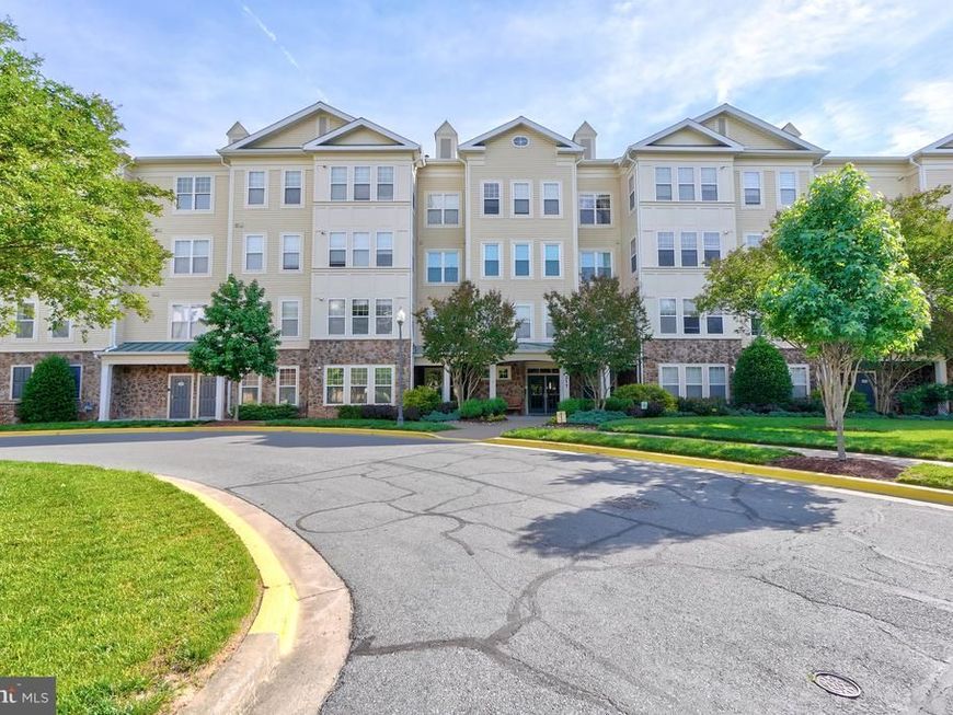 311 High Gables Drive , Unit 206, Gaithersburg, MD 20878 Main Photo