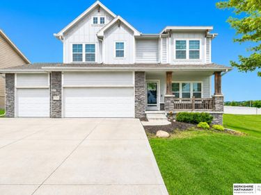4112 S 213 Street, Elkhorn, NE 68022