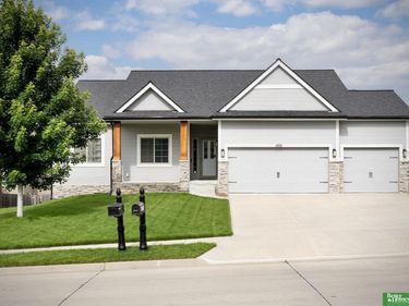14902 S 22nd Street, Bellevue, NE 68123