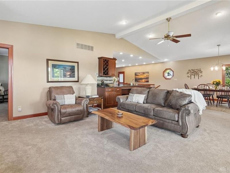 1101 Chickasaw Drive, London, OH 43140 Photo 4